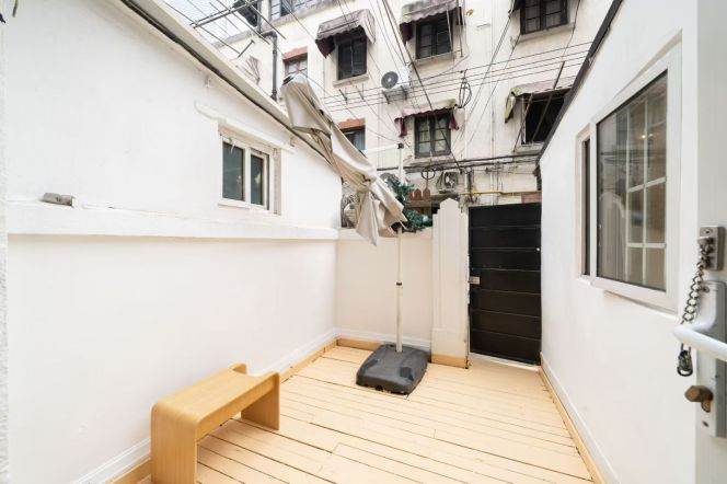 Nice 1Br with private Yard @Yuyuan Rd