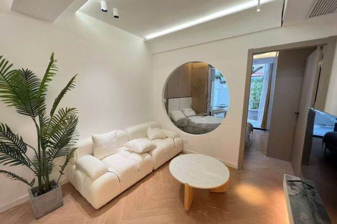 Furnished 1bd w/garden-Jiangsu Road