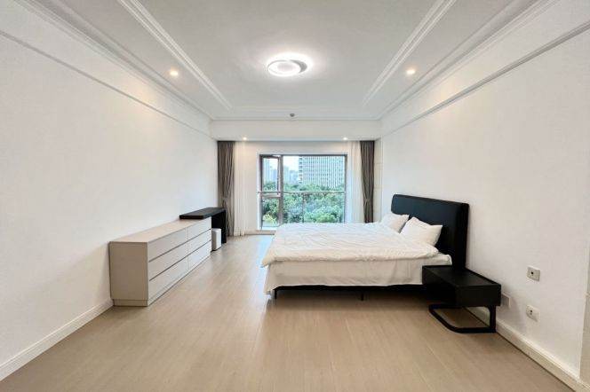 Lujiazui/3br3bt/central AC/floor heat/oven/tennis court/gym/pool