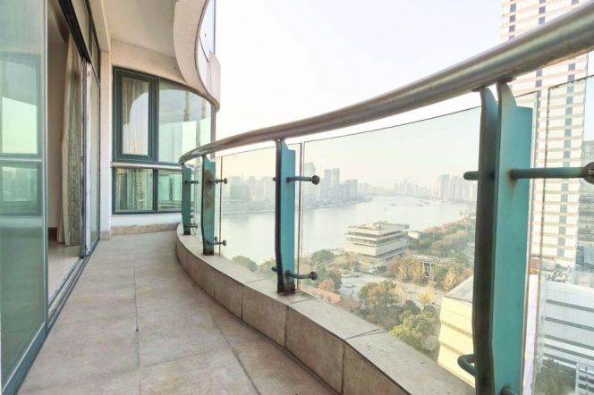 Modern 4brs with balcony beautiful Huang pu river