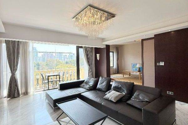 Modern 3brs with big terrace and floor heating nearby "Tianzifang"