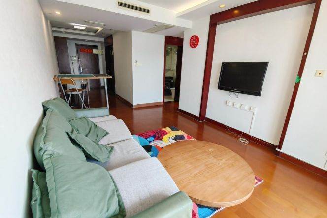 Bright 2 br with balcony in XuHui ,4 mins walking to L 1/4 Shanghai indoor stadium St.