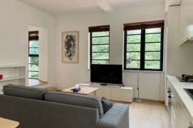 Beautiful window 1br with Balcony near Jiaotong University