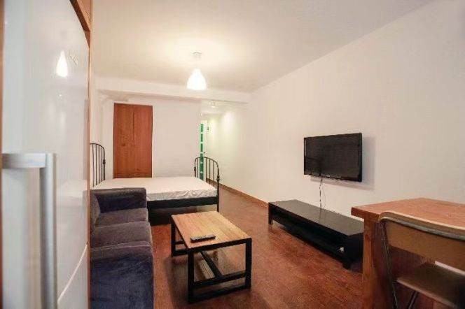1 br near L10/L11 jiaotong uni station+floor heating+yard