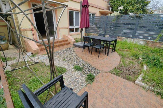 3-floors 4 br House in PuDong ,KangQiao .easy to British School.L 18  KangQiao St.