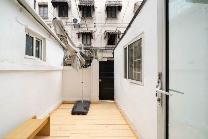 Cozy 1br+yard Nr jingan temple M2/7