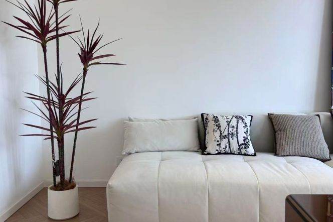 2Bedrooms with Floor heating nearby 'ZhongShan Park ' CBD 18k