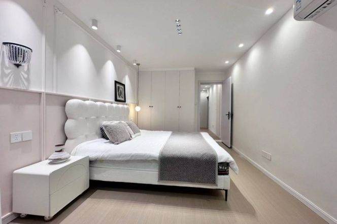 1BR，balcany , Next to Subway4,6 & Malls, Key, 6.7K