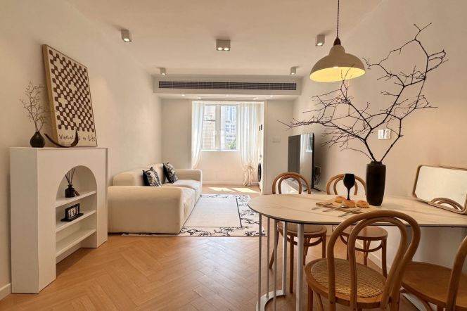 2br, balcony, modern, cozy, subway L2,3,4Zhongshan Park, 12.5k