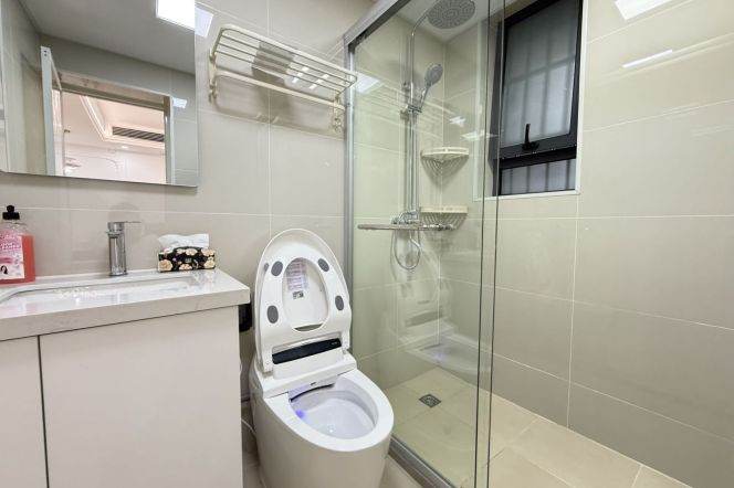 Modern 2Brs/1Lr/1Bt apt nr Jiangsu,M2/11