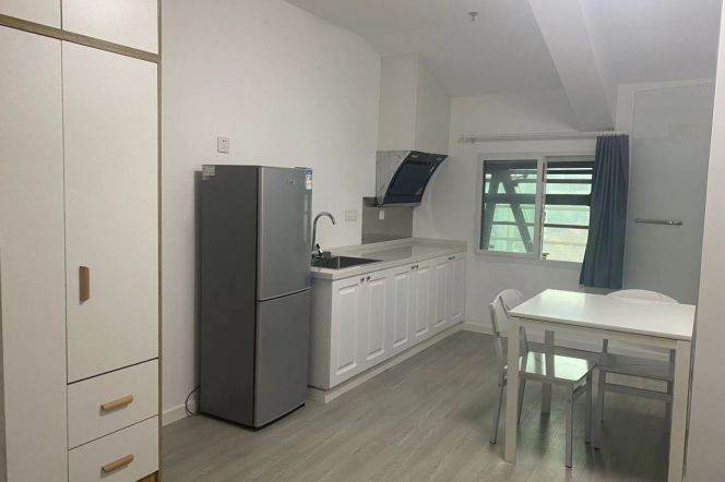 1Studio with elevator line 3/4 W.Yan'an Rd and Colombia Garden can long and short lease