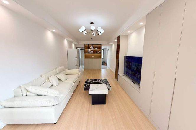 Spacious 1Br/2Lr/1Bt Close to L2/3/4 Zhongshan Park&Suzhou Creek River 