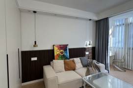 Good Layout 1Br/2Lr/1Bt Super Close to L10 Somgyuan Rd Station 