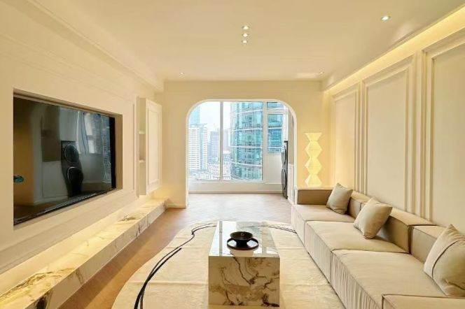 Changping Rd  metro/3br2bt/central AC/floor heat/oven/dishwasher/park space