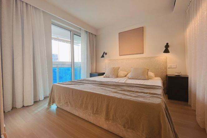 1br，floor heating，next to subway&Mall, bright, good compound.11k