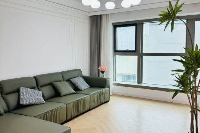 Changping Rd metro/2br2bt/central AC/floor heat/oven/dishwasher