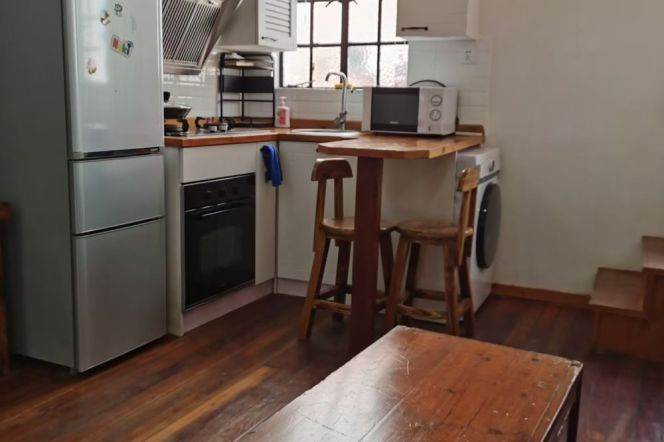 High ceiling 1Br/1Lr/1Bt apt nr West nanjing rd,M2/12/13