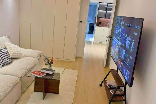 Newly Renovated Modern 1Br/2Lr/1Bt@L2/3/4 Zhongshan Park Station 