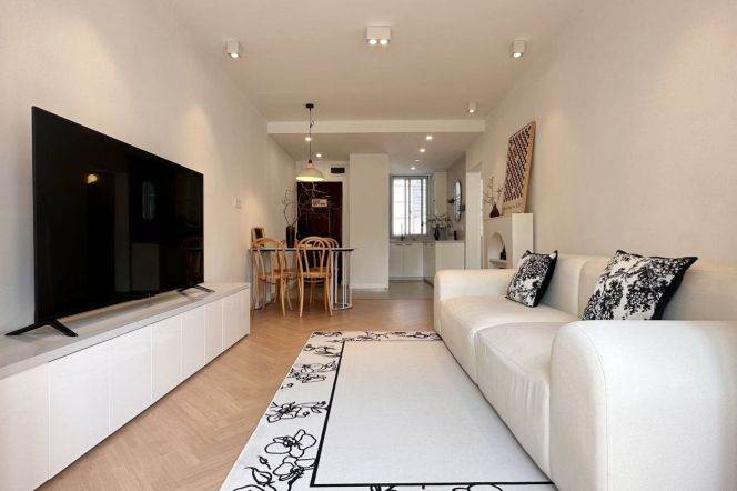 2br, balcony, modern, cozy, subway L2,3,4Zhongshan Park, 12.5k