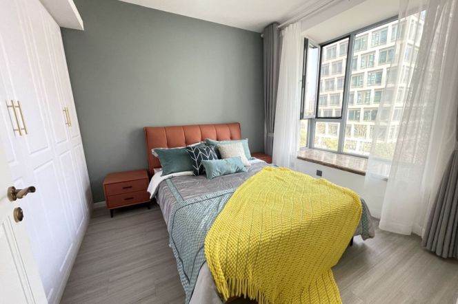 Yili Rd metro/2br2bt/central AC/floor heat/oven