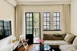 Nice Apt in west Nanjing Road with big open space