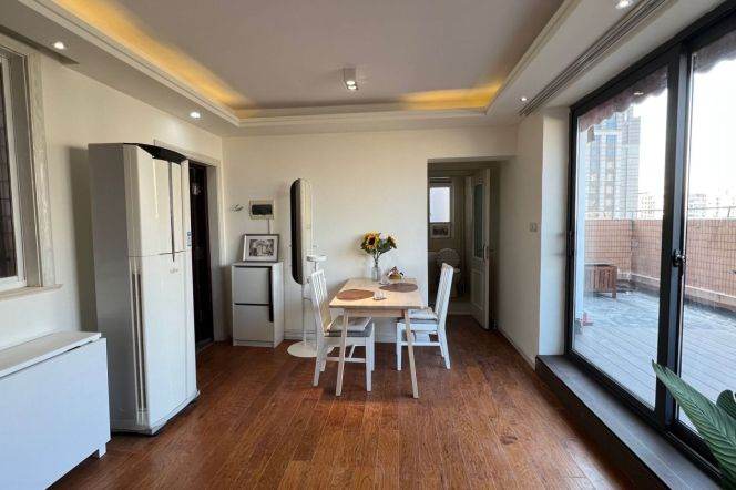 Big terrace one bedroom apt+central AC+bathtub@Jiaotong University