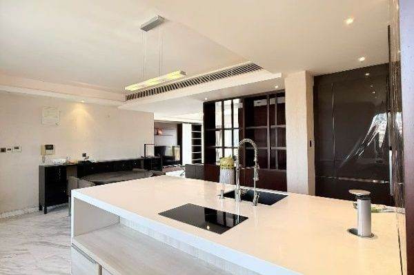 Modern 3brs with big terrace and floor heating nearby "Tianzifang"