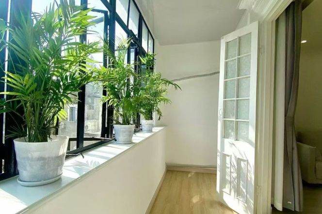 Lovely duplex 1 BR 2 BA near Changshu rd line 1/7