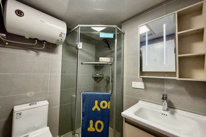 1Studio near line 10 and Tong'ji University can long and short term lease