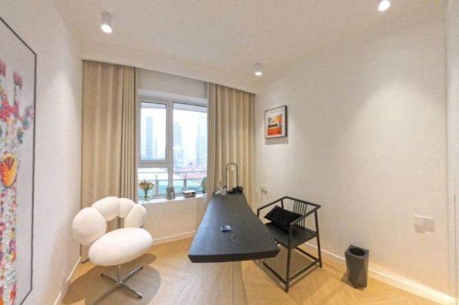 West Nanjing Rd metro/3br2bt/central AC/floor heat/oven/balcony/dishwasher