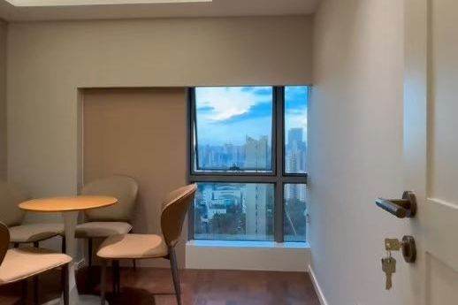 3BR 2BA Duplex | 5-Minute Walk to North Xizang Road Station