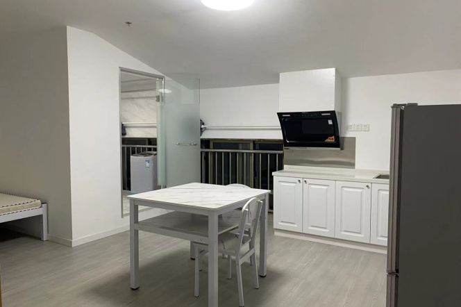 1Studio near line 3/4 W.Yan'an Rd and Dong'hua Uni can long and short term lease