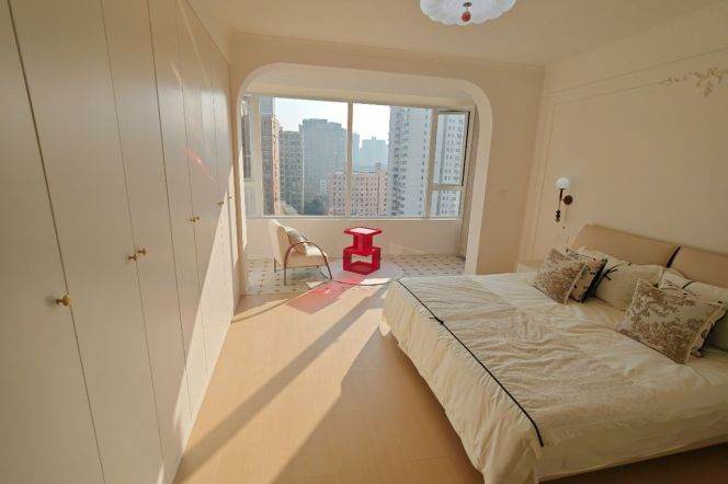 Modern douplea 2brs with floor heating and balcony in the central  Xujiahui