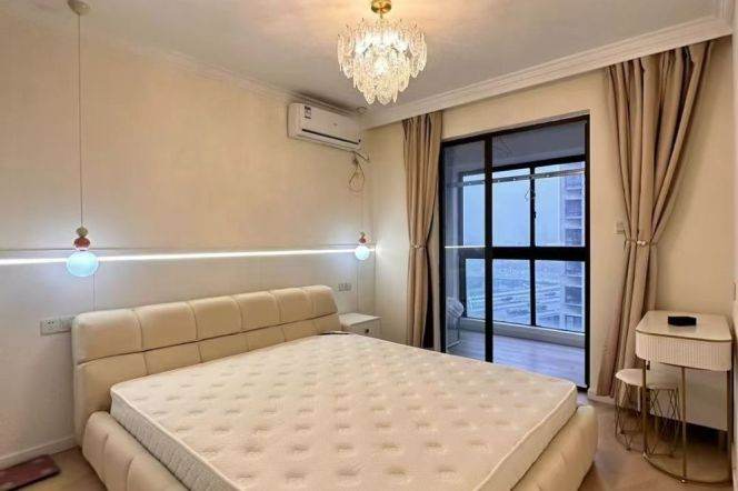 Tongchuan rd/elevator 2br 1lr/double south/high floor@L14/15