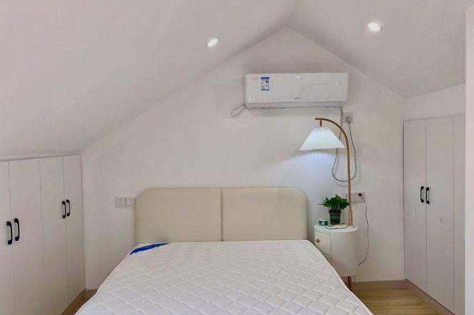 Charming 1Br/1Lr/1Bt apt nr Changshu rd,M1/7