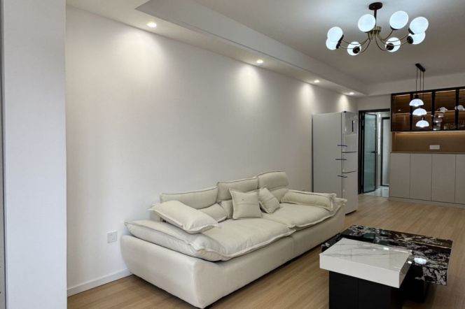 Spacious 1Br+ All south | Suzhou Creek | Zhongshan Park metro L2/3/4 | 8.4K