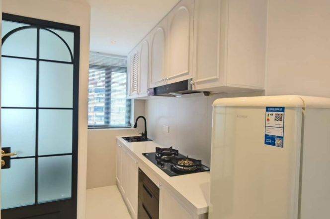Brand new/Charming 1br 1lr/floor heating/bright room,Caoyang rd@L11/14/3/4