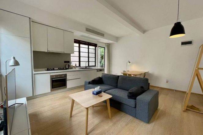 Jiaotong University Station 1Br with Open Balcony Line10/11