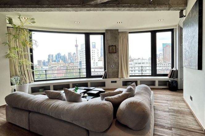 Exceptional Heritage Apartment on Suzhou Creek, North Bund