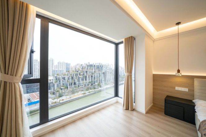 Zhongyuan Liangwan City — Iconic River View 4BR
