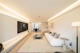 Zhongyuan Liangwan City — Iconic River View 4BR