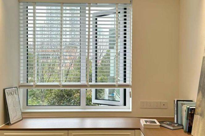 Suzhou River View Apartment, 190 sqm, super large 2-bedroom with terrace