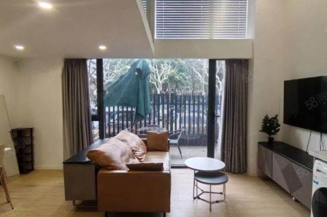 1br-yard - 2 minutes to line 1/9/11 - Xu Jiahui