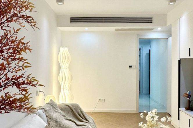 Xincun rd/modern 1br 2lr/bright room/separate living room/central AC@L7