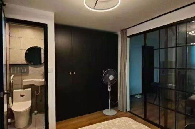 Historical building 2BR+1storage room Near' XinTianDi'