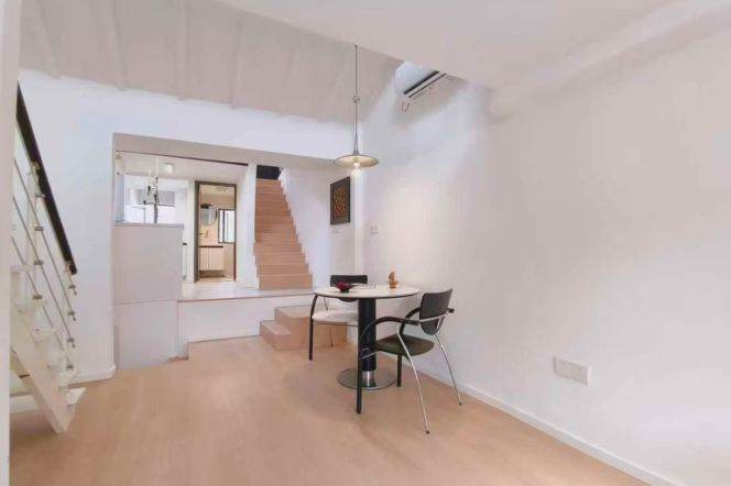 Good lighting 1br loft with terrace near IAPM/Changshu Road