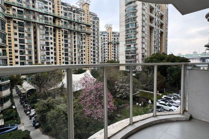 Modern&Spacious 2BR Apt | Zhongshan Park & Good view | Great sunshine +Heating