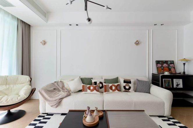 Xujiahui Garden bright 2brs/2lr/2ba apt wt balcony; L1/9/11