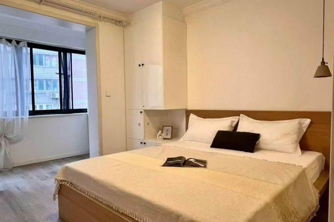 Jiaotong uni/spacious 2br 2lr/elevator/brand furniture/bright room@L10/11