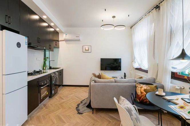 Hengshan Rd Station 1Br Line1/9/11